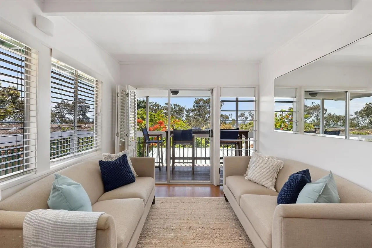 Ocean Views Central To Everything , 2 Bed, 2 Minute Walk To Beach Apartment Noosa Heads Australia