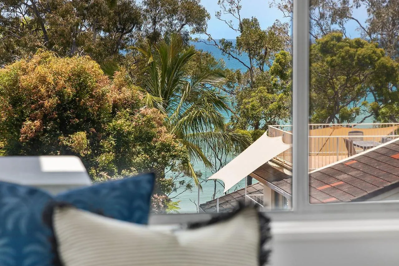 Ocean Views Central To Everything , 2 Bed, 2 Minute Walk To Beach Apartment Noosa Heads