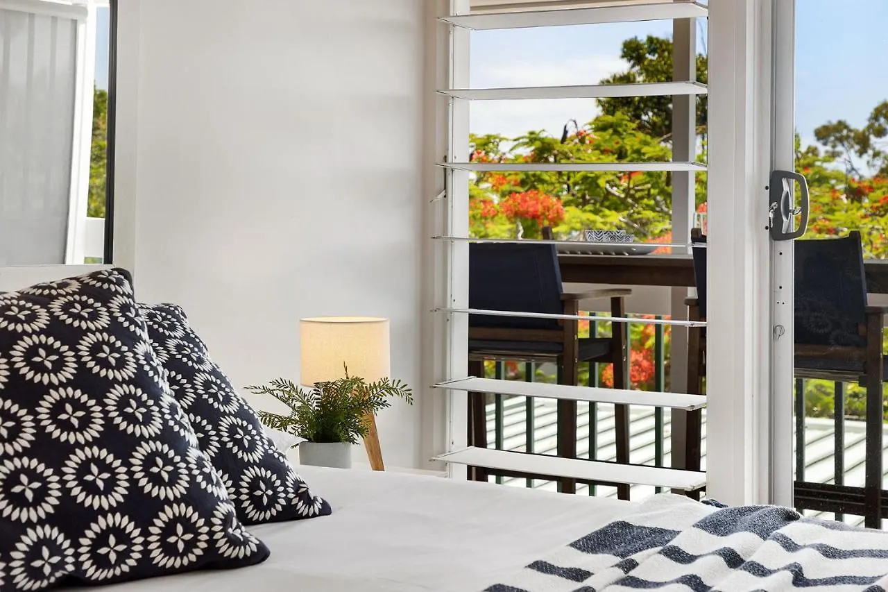 Ocean Views Central To Everything , 2 Bed, 2 Minute Walk To Beach Apartment Noosa Heads Australia