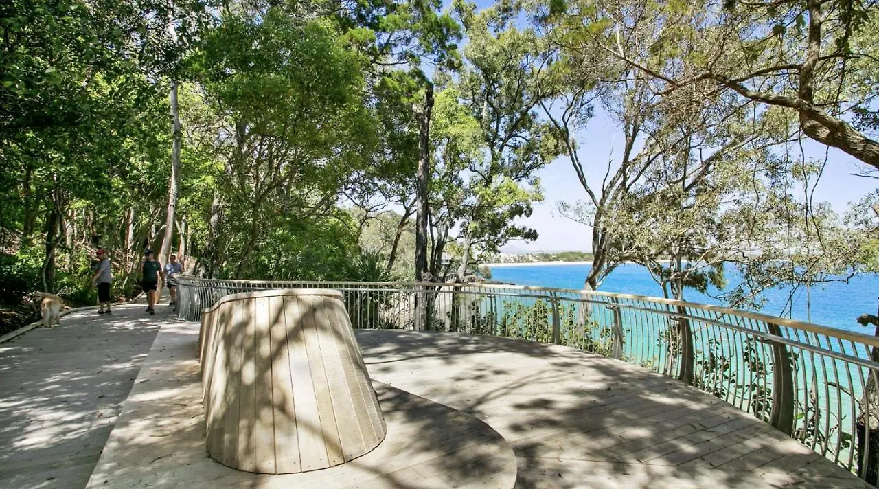 Ocean Views Central To Everything , 2 Bed, 2 Minute Walk To Beach Apartment Noosa Heads