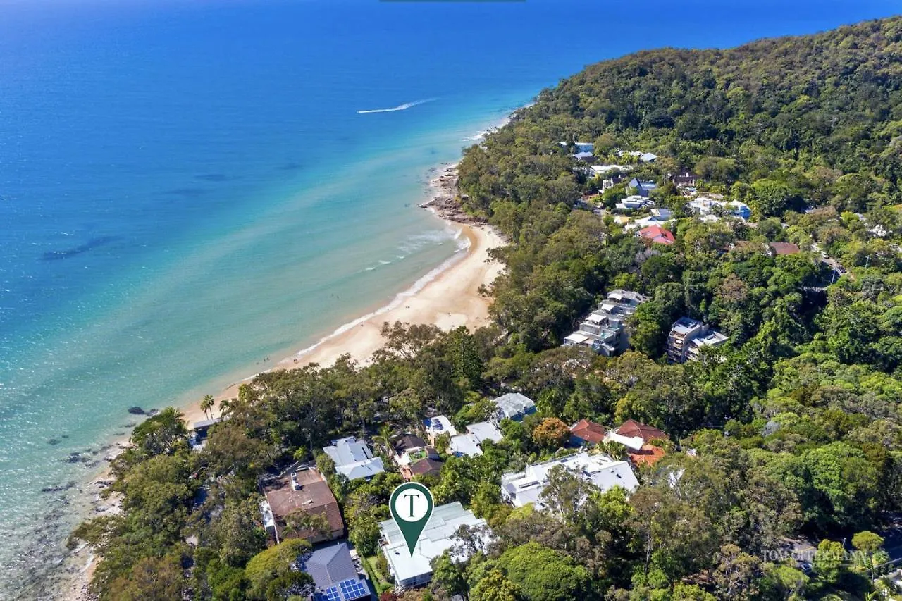 Ocean Views Central To Everything , 2 Bed, 2 Minute Walk To Beach Apartment Noosa Heads