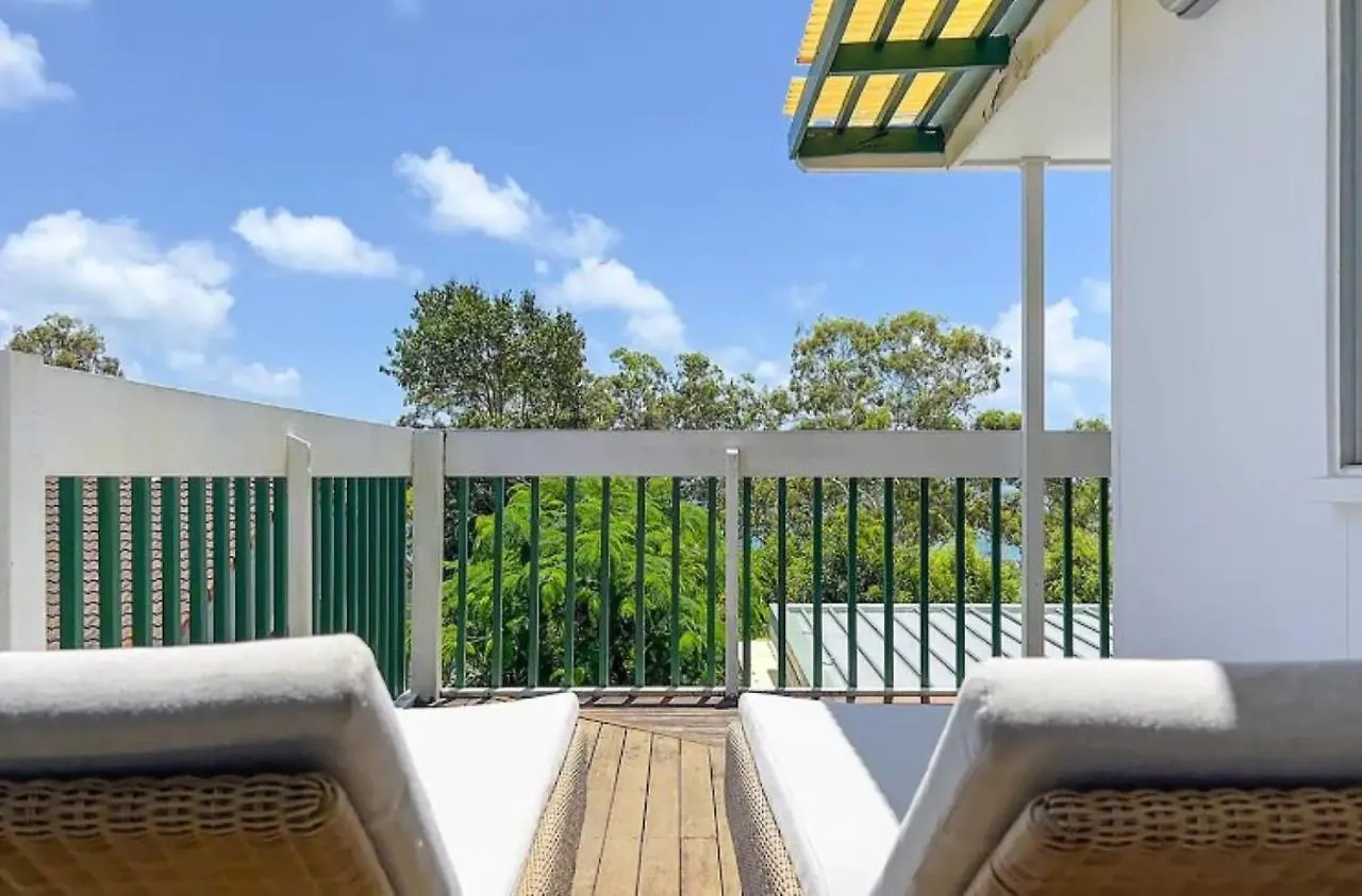 Ocean Views Central To Everything , 2 Bed, 2 Minute Walk To Beach Apartment Noosa Heads 0*,  Australia