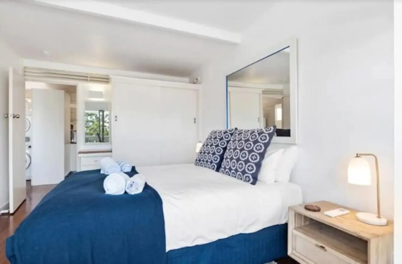 Ocean Views Central To Everything , 2 Bed, 2 Minute Walk To Beach Apartment Noosa Heads