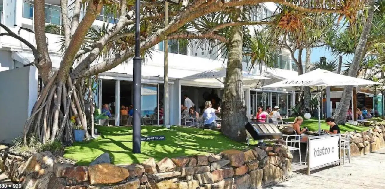 Ocean Views Central To Everything , 2 Bed, 2 Minute Walk To Beach Apartment Noosa Heads